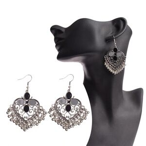 Retro Style Carved Heart & Petal Tassel Earrings
